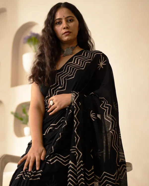 Multicolour_Cotton_Zigzag_Block_Print_Moonga_Saree_With_Tassels_For_Women